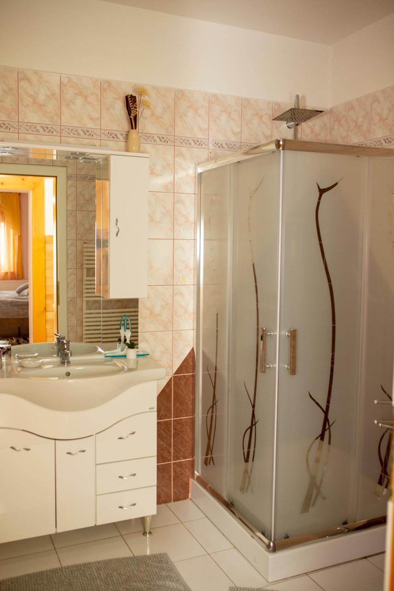 Hürkecz Apartmanház Heviz Exterior foto