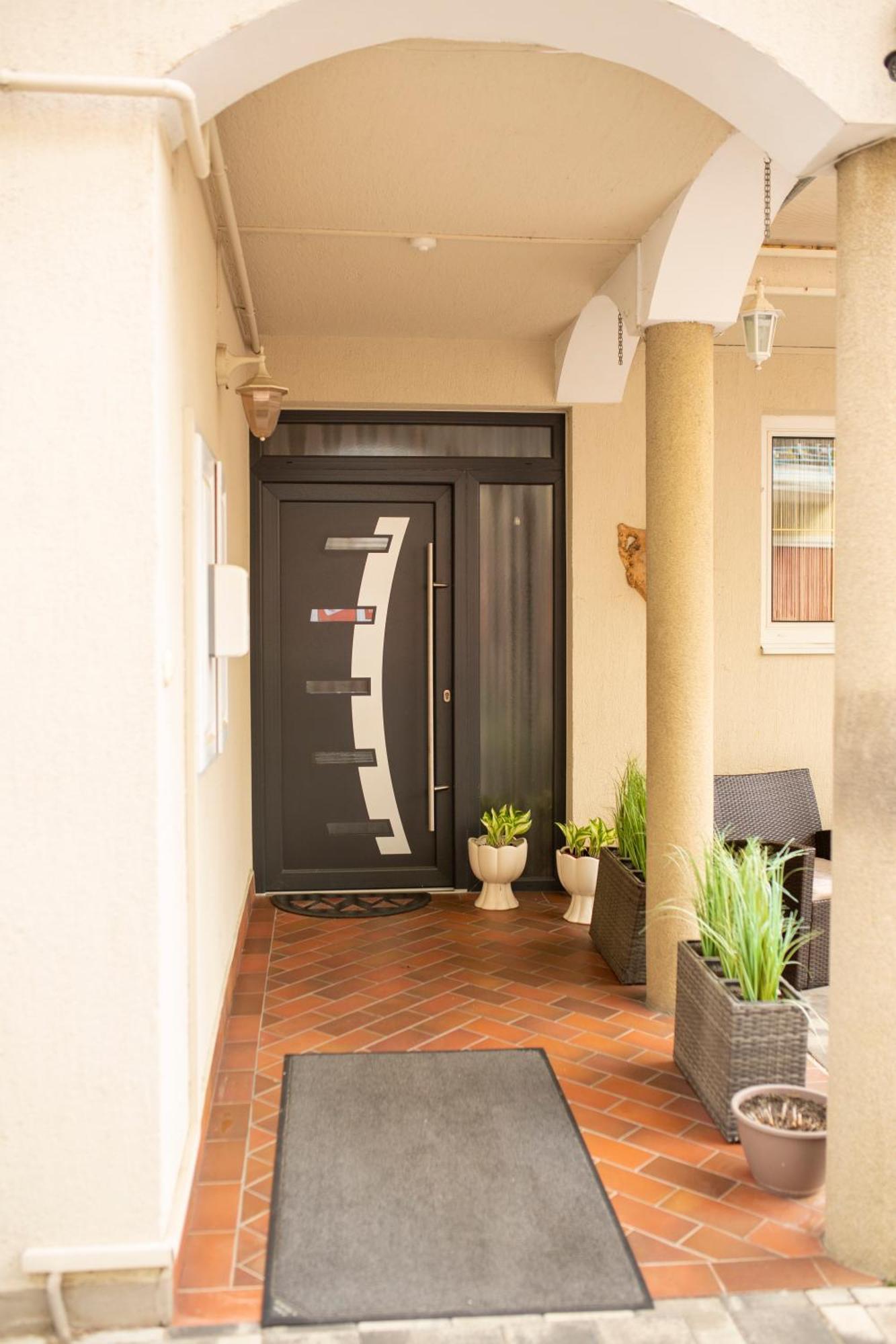 Hürkecz Apartmanház Heviz Exterior foto