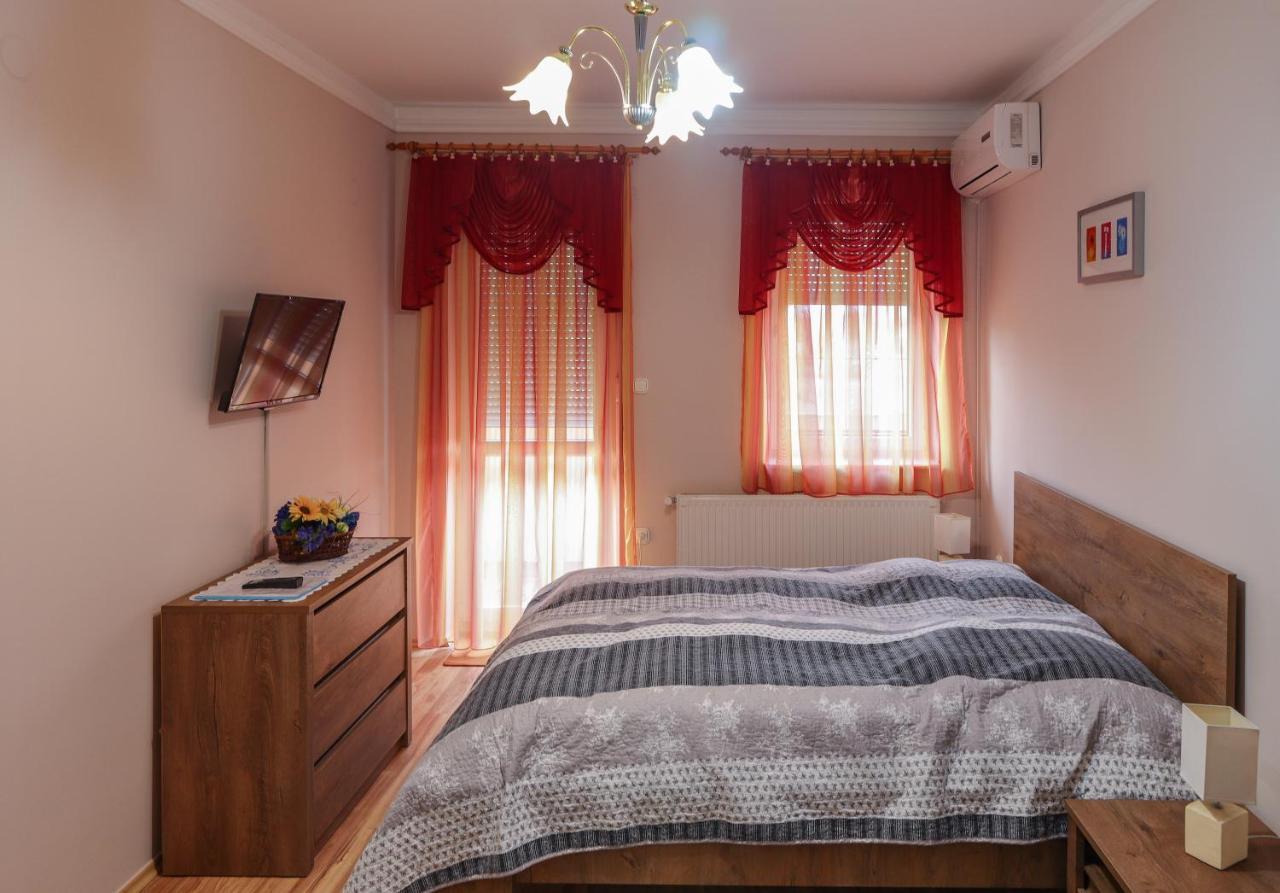Hürkecz Apartmanház Heviz Exterior foto